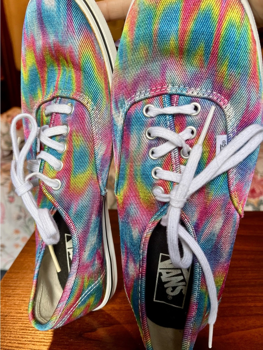 🌈 DISCONTINUED VANS TIE-DYE / RAINBOW AUTHENTIC SNEAKERS 🌈